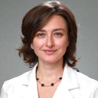 Portrait of Dr. Lana Nirenstein